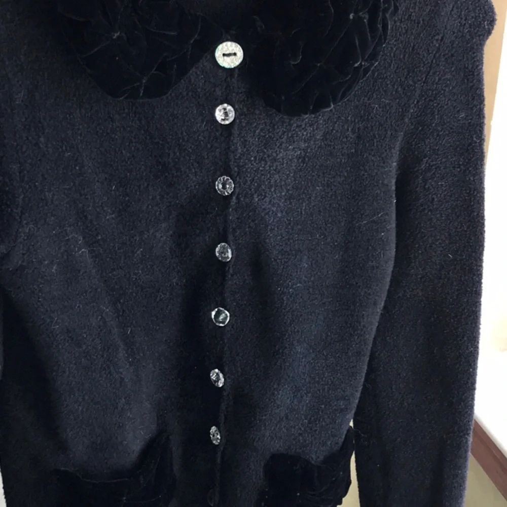 Black Stylized Sweater - Picture 4 of 6